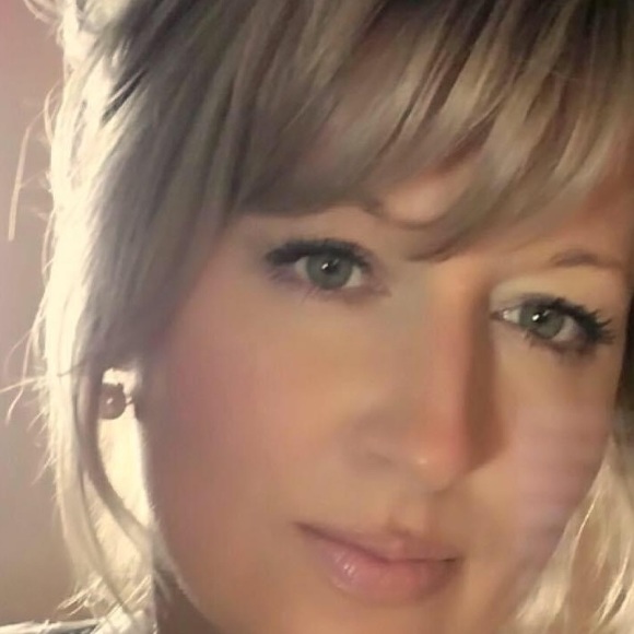 Meet your Posher, Jodi - Picture 1 of 1